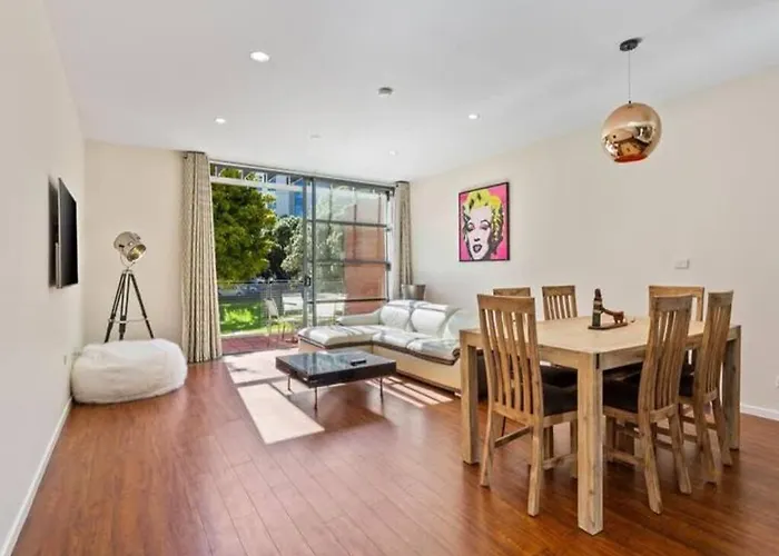 Sleek Modern Pad Next To Spark Arena Free Parking