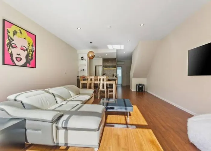 Sleek Modern Pad Next To Spark Arena Free Parking